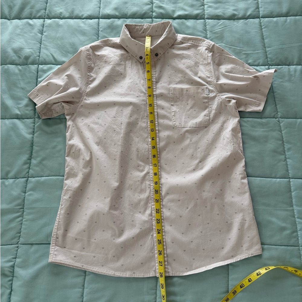 Vuori Men's Short Sleeve button down Shirt